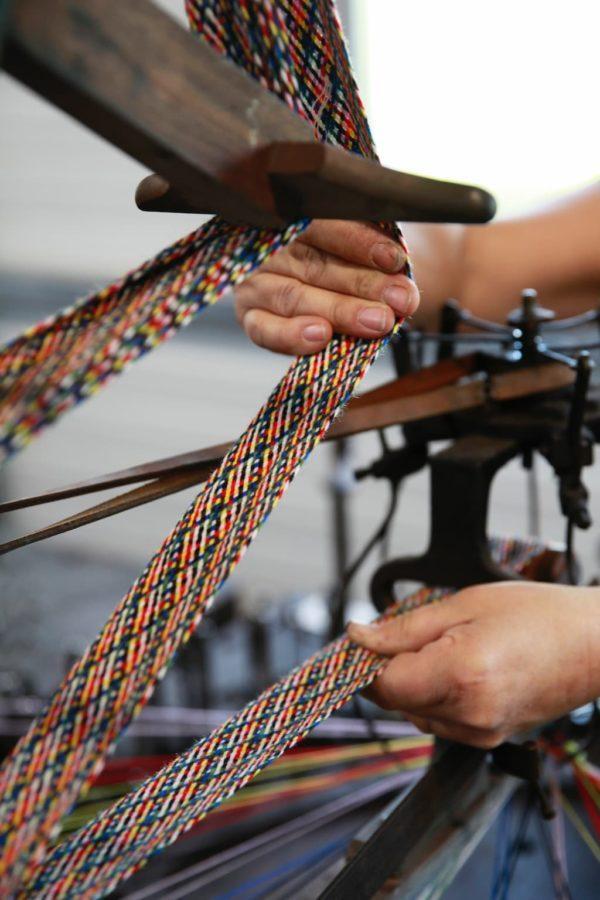 Création d'une tresse plate - L'Atelier de tressage Paris