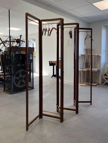 Foldable braided hanger designed for travel, Made by bobine and Marie-Ange Guilleminot