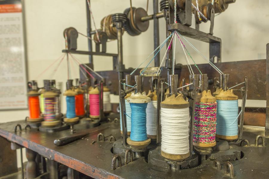 Textile Museum © CDT Tarn – Pascale Walter 2016-15 History of wooden braiding looms